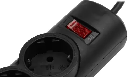 Сетевой фильтр Defender DFS 155 5 м, черный, 6 розеток 99496 Сетевой фильтр Defender DFS 155 5 м, черный, 6 розеток 99496